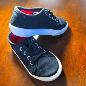 Kids sneakers